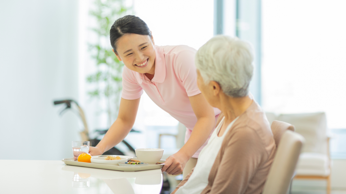 介護施設の食事提供でよくある課題やクックチルがおすすめな理由