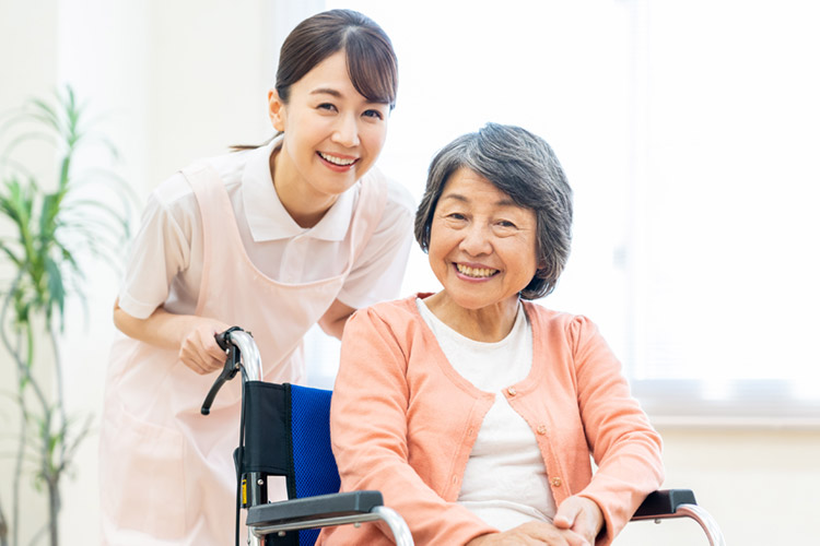 【サ高住経営者必見】人材確保の秘訣！離職率を半減させた5つの戦略