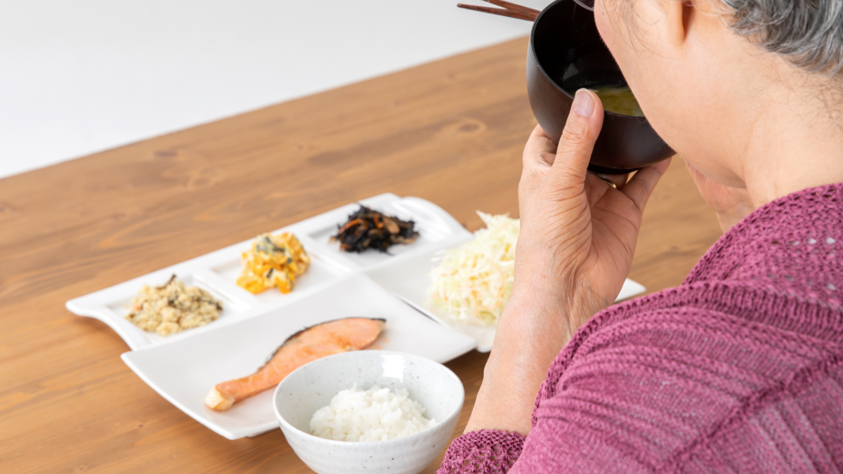老人ホームで提供される介護食の種類や介護食に必要なポイントを解説