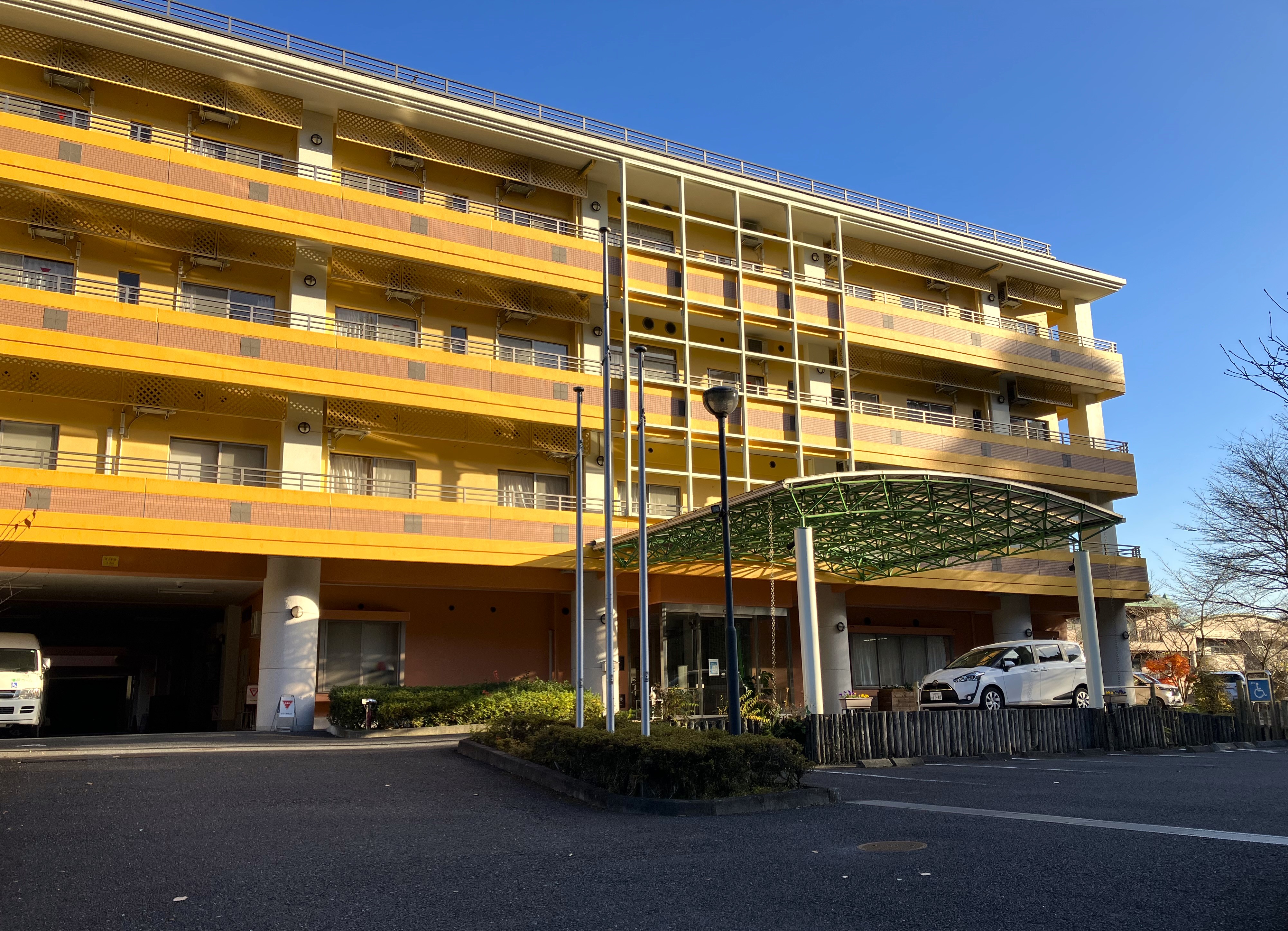 【導入事例】増戸ホーム様｜50年間100名の食事を手作りしていた特養が完調品に切り替える決断をした理由